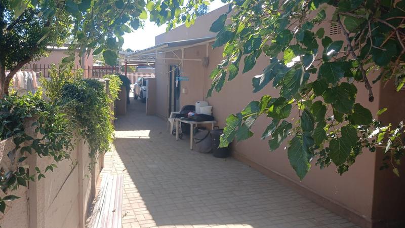 To Let 1 Bedroom Property for Rent in Herlear Northern Cape